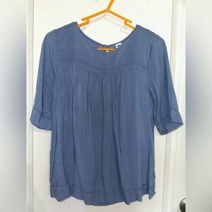 Old Navy Women's Blouse in Soft Blue
